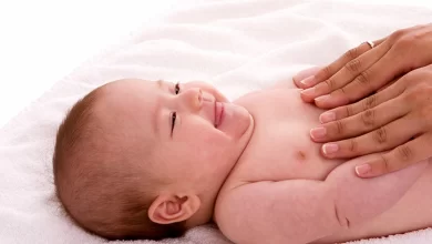 ماساژ روزانه نوزاد