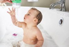 آموزش حمام کردن نوزاد